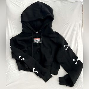 Cropped bad wood limited edition Halloween hoodie size m